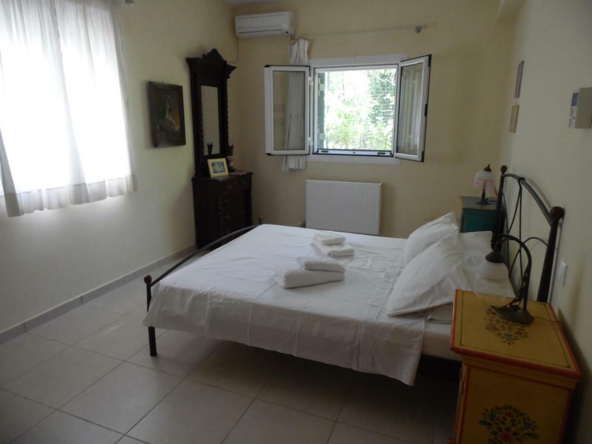 Theni Olive Grove Villa Kato Yerakarion エクステリア 写真